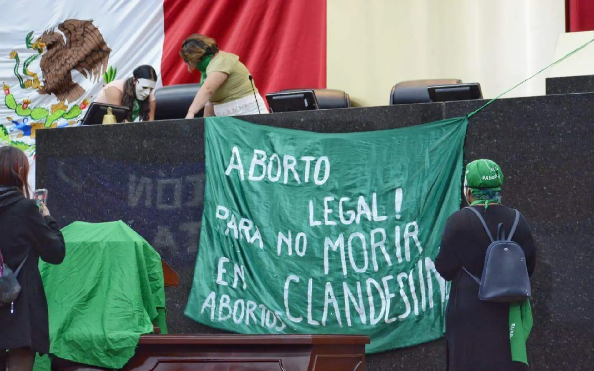 Mujeres exigen la despenalización del aborto en Durango